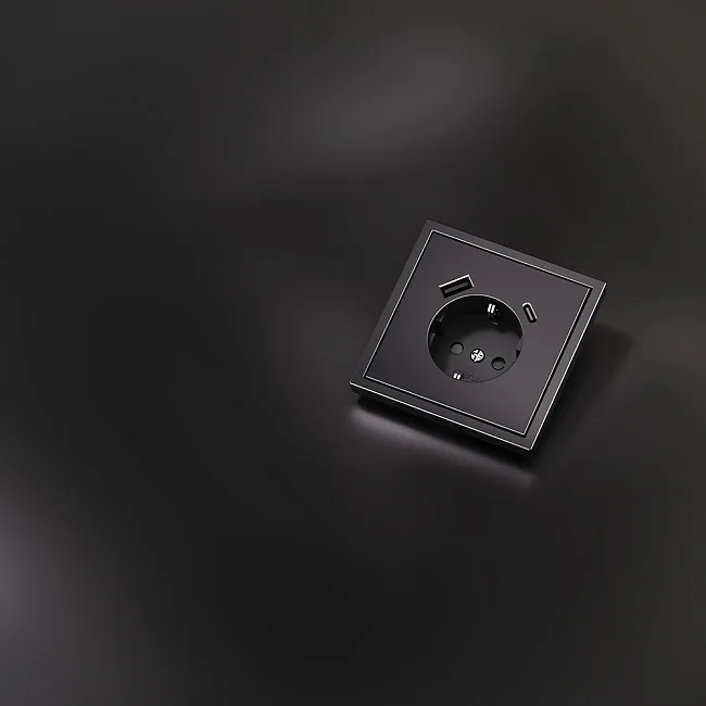 Накладка для розетки с заземлением и защитными шторками, с USB A+C, S70 Metal (антрацит)