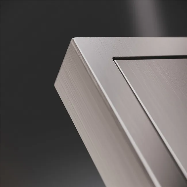 Накладка для розетки с заземлением и защитными шторками, с USB A+C, S70 Metal (никель)