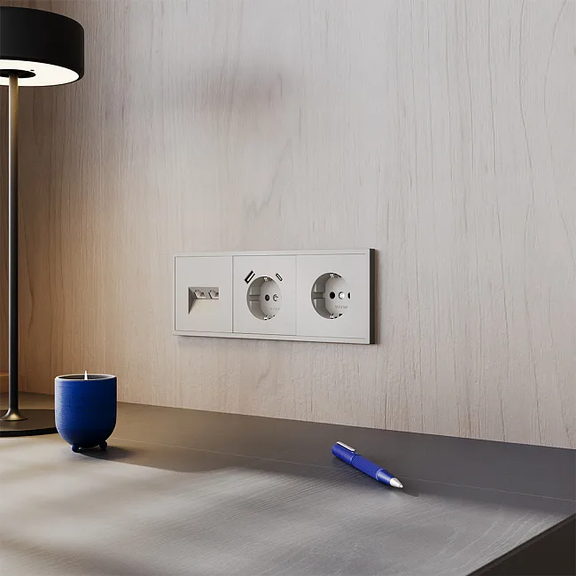 Накладка для розетки с заземлением и защитными шторками, с USB A+C, S70 (кашемир)