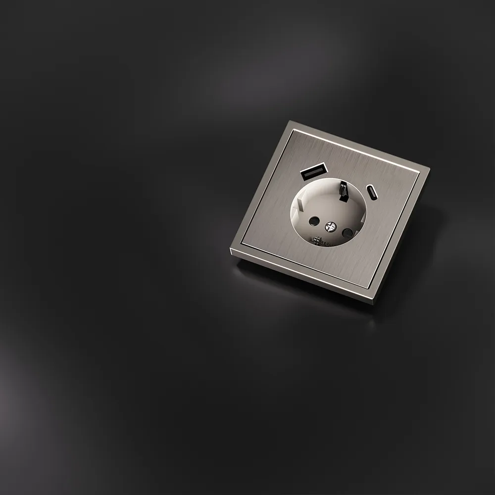 Накладка для розетки с заземлением и защитными шторками, с USB A+C, S70 Metal (никель)