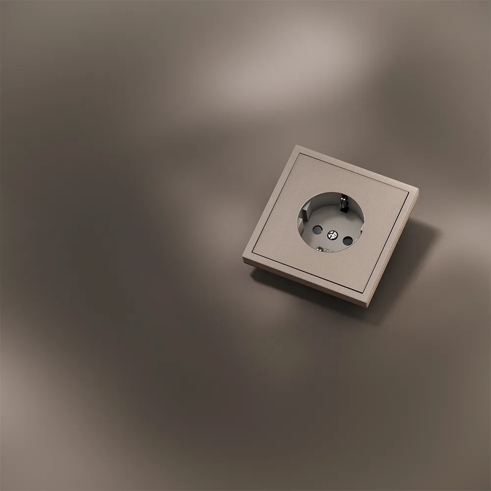 Накладка для розетки с заземлением и защитными шторками, S70 Metal (платина)